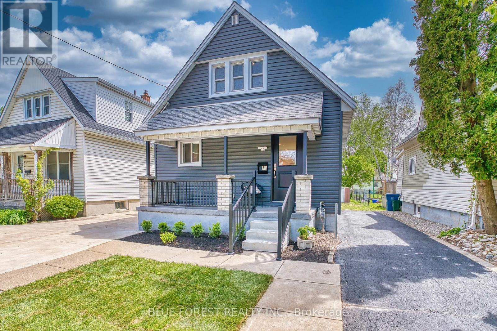471 ALBERT STREET - 1