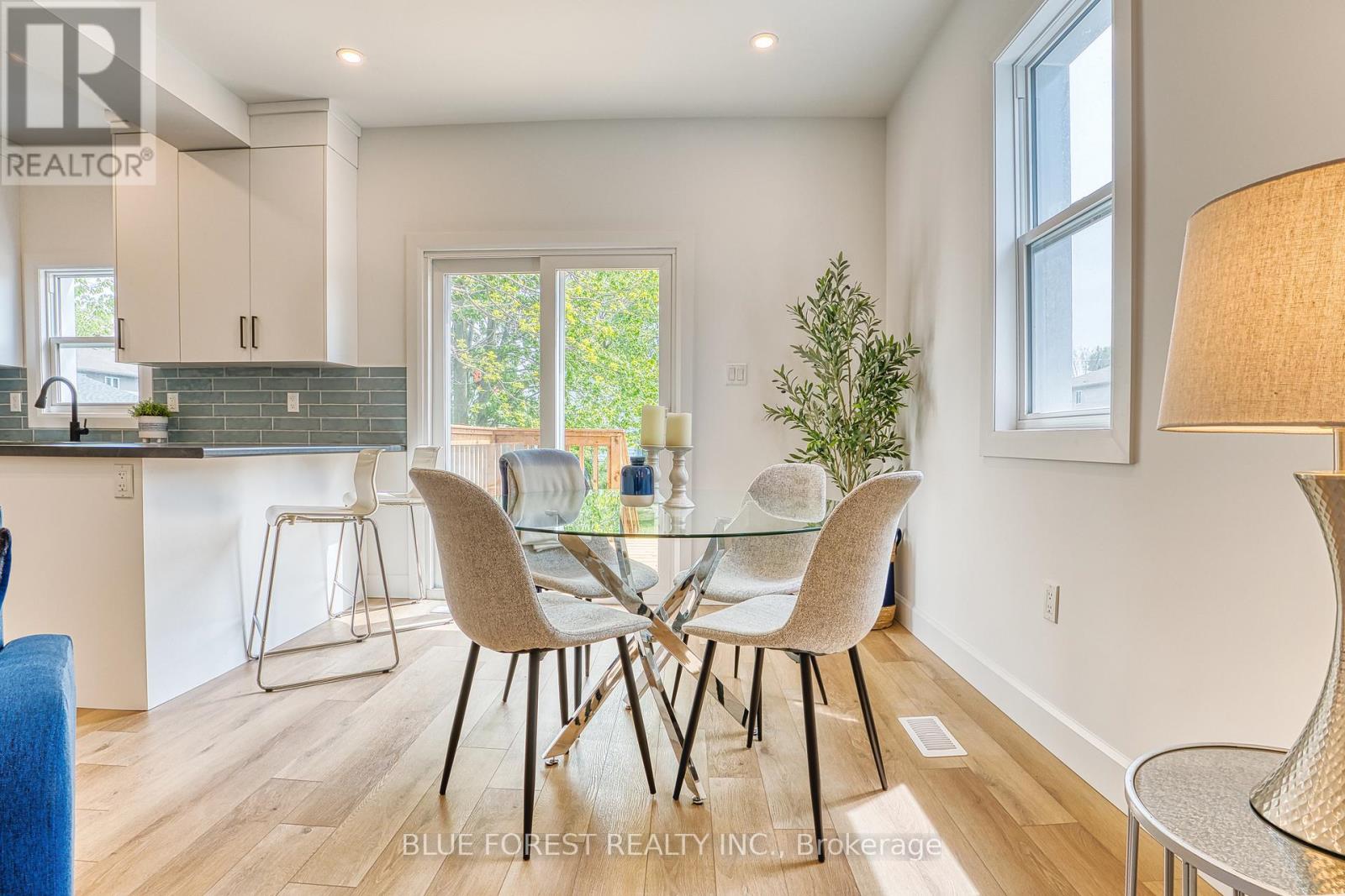 471 ALBERT STREET - 11