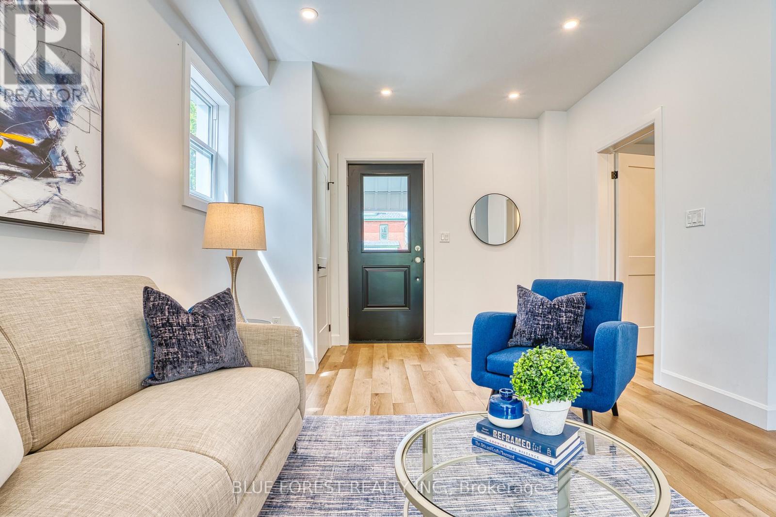 471 ALBERT STREET - 4