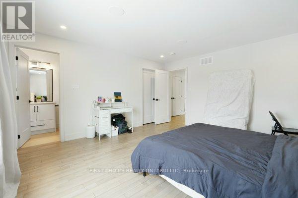 269 QUEEN MARY STREET - 23