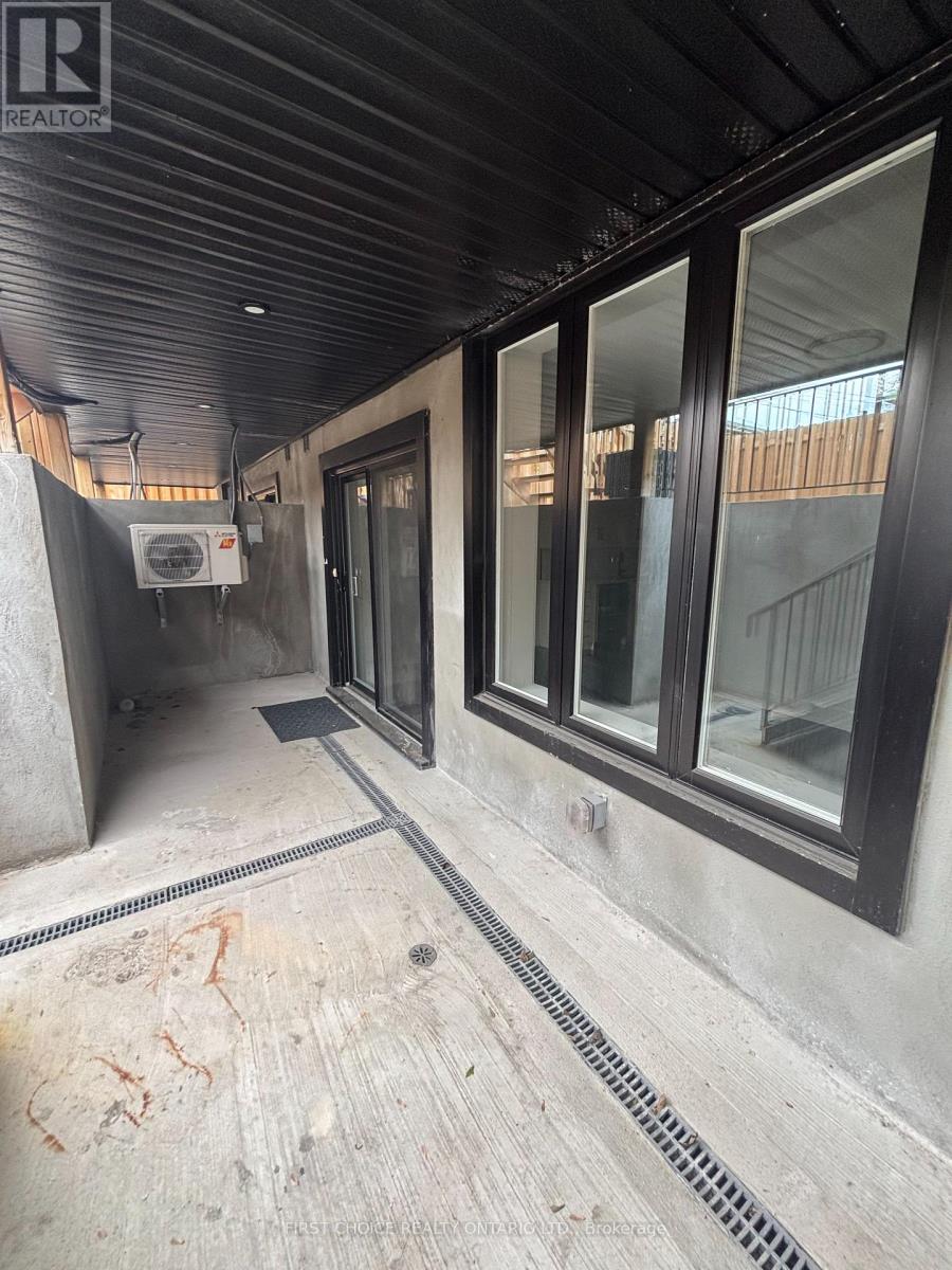 269 QUEEN MARY STREET - 5