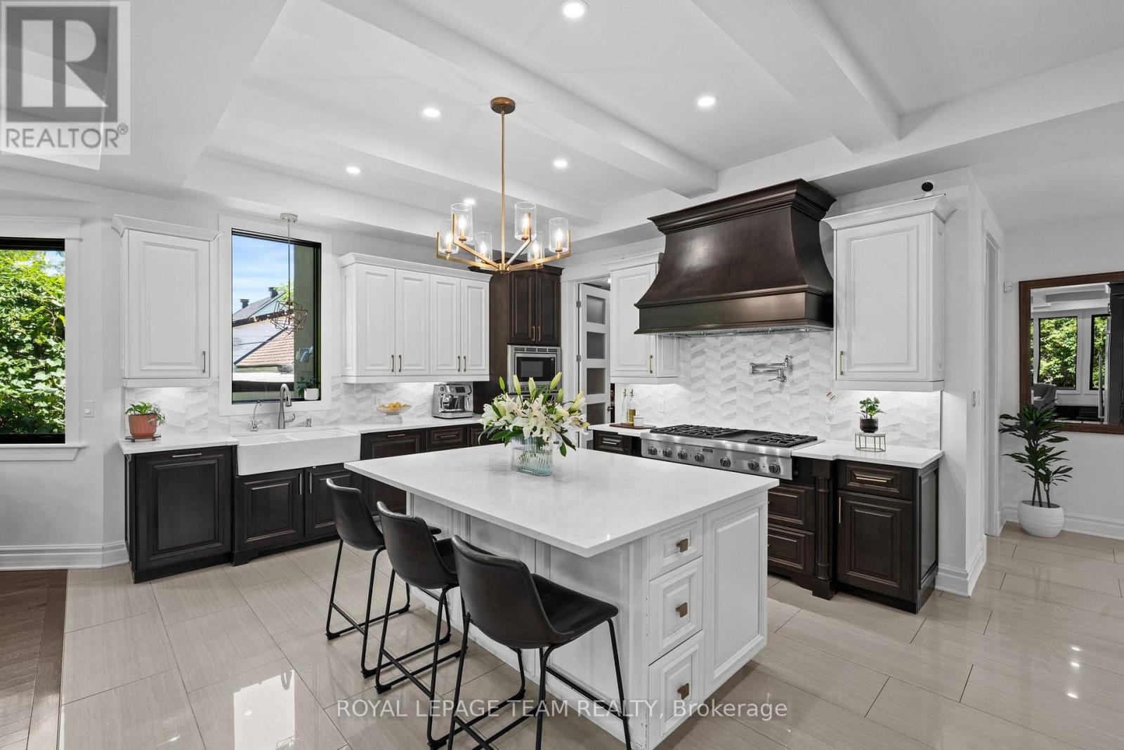 6 Bed, 7 Bath House for Sale in Ottawa – 17 ARGUE DRIVE, Ottawa – MLS# X13440014 - Image 10