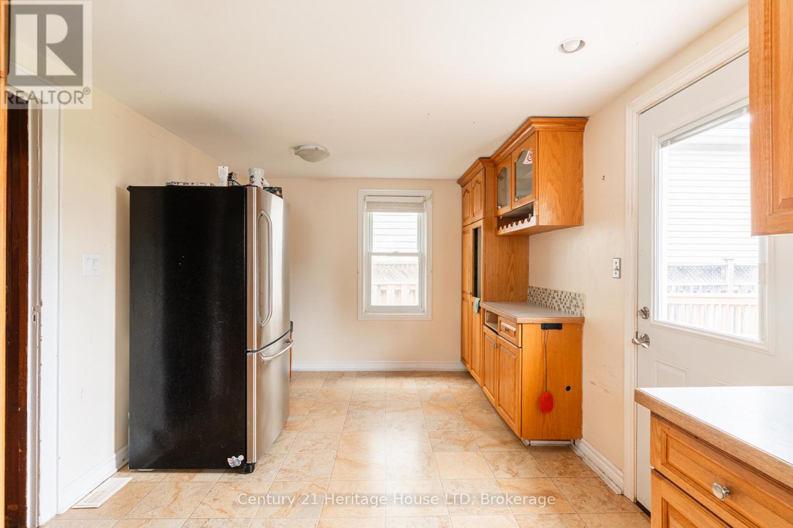 19 SANTONE AVENUE - 12