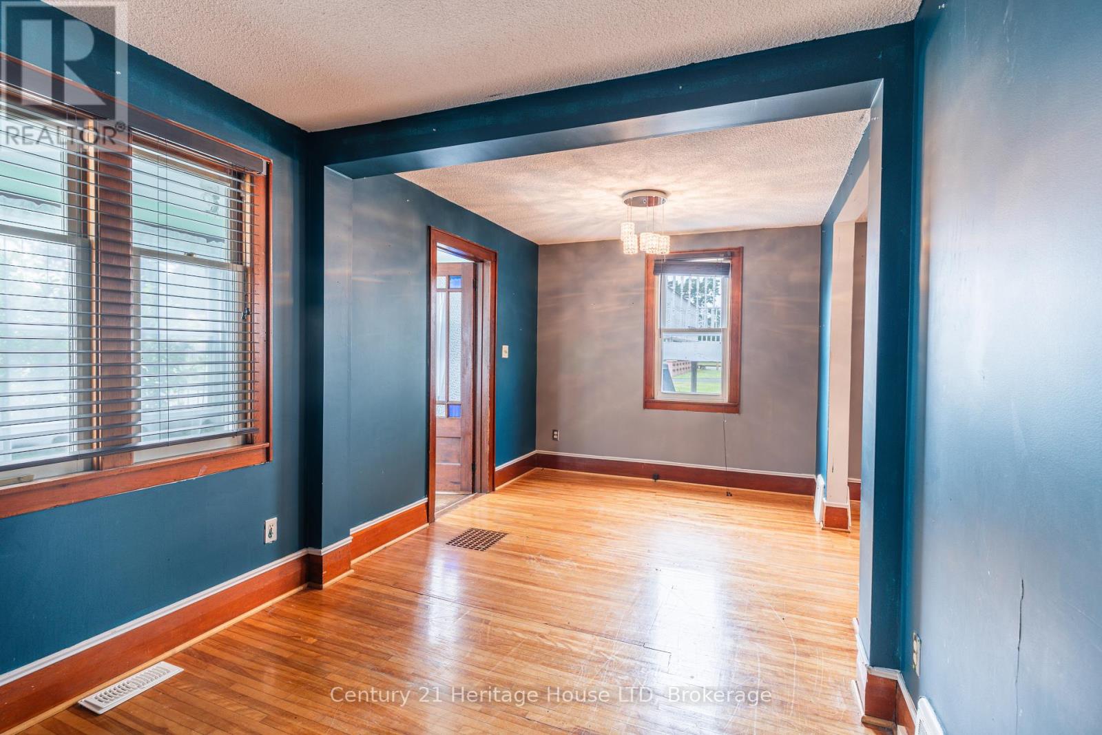 19 SANTONE AVENUE - 13