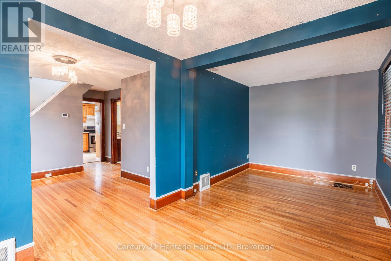 19 SANTONE AVENUE - 14