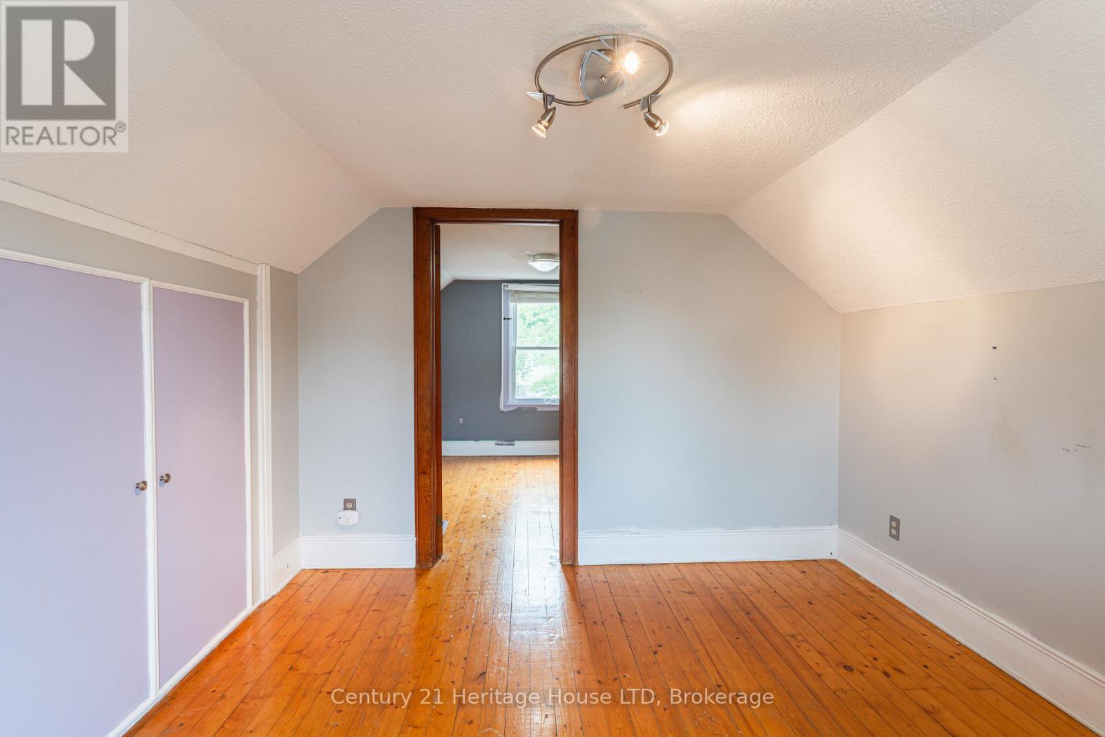 19 SANTONE AVENUE - 22