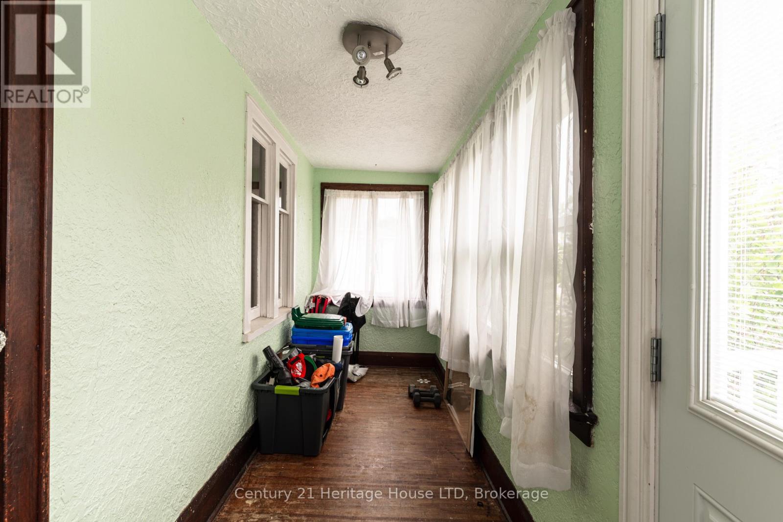 19 SANTONE AVENUE - 30
