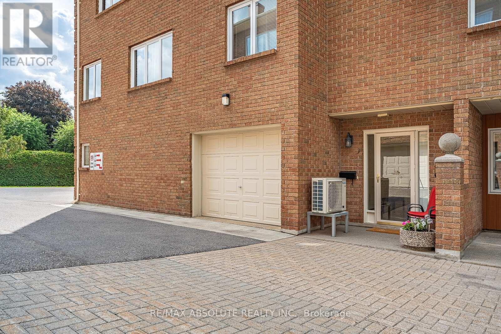 206 STRATAS COURT - 1
