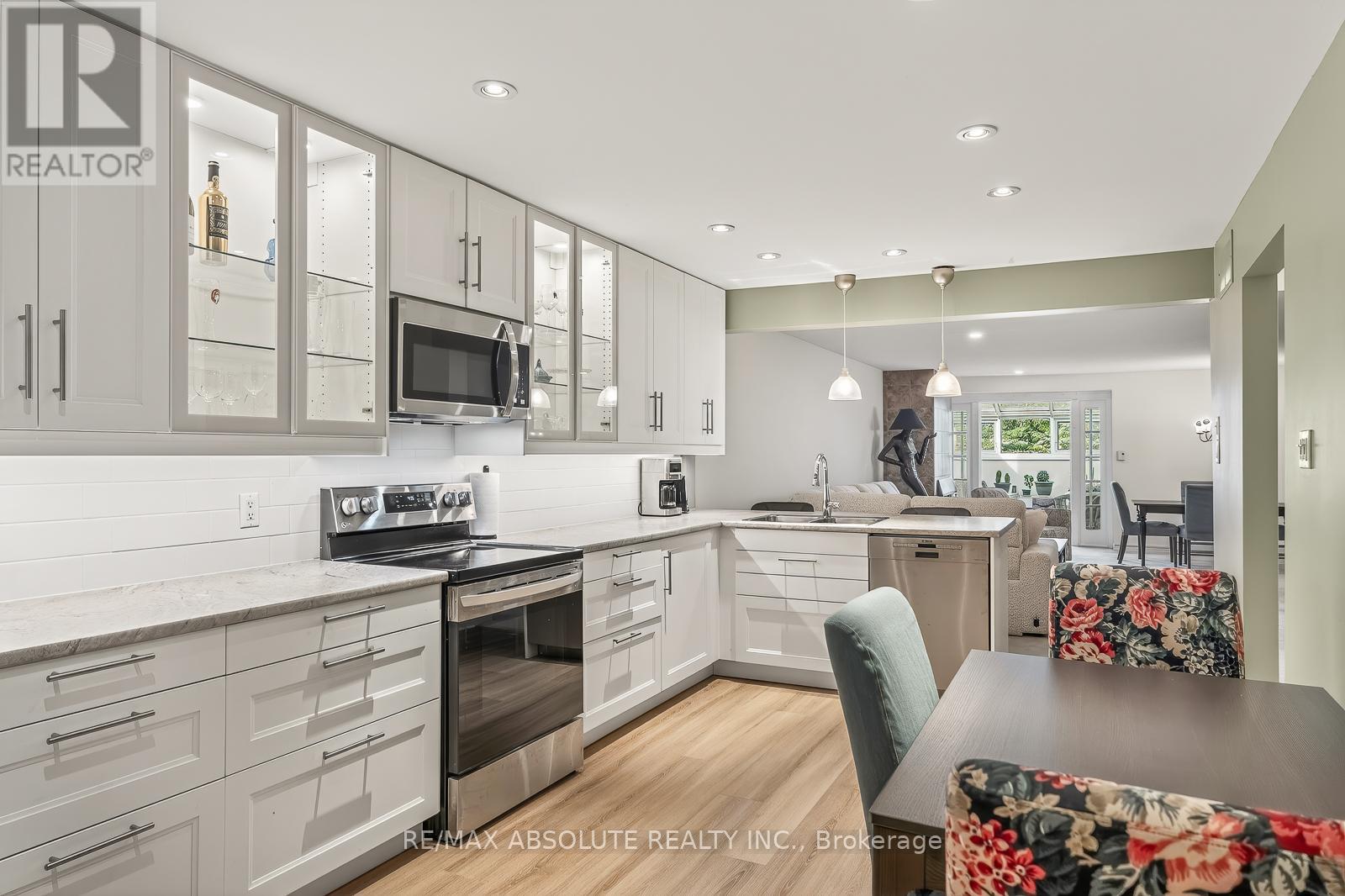 206 STRATAS COURT - 18
