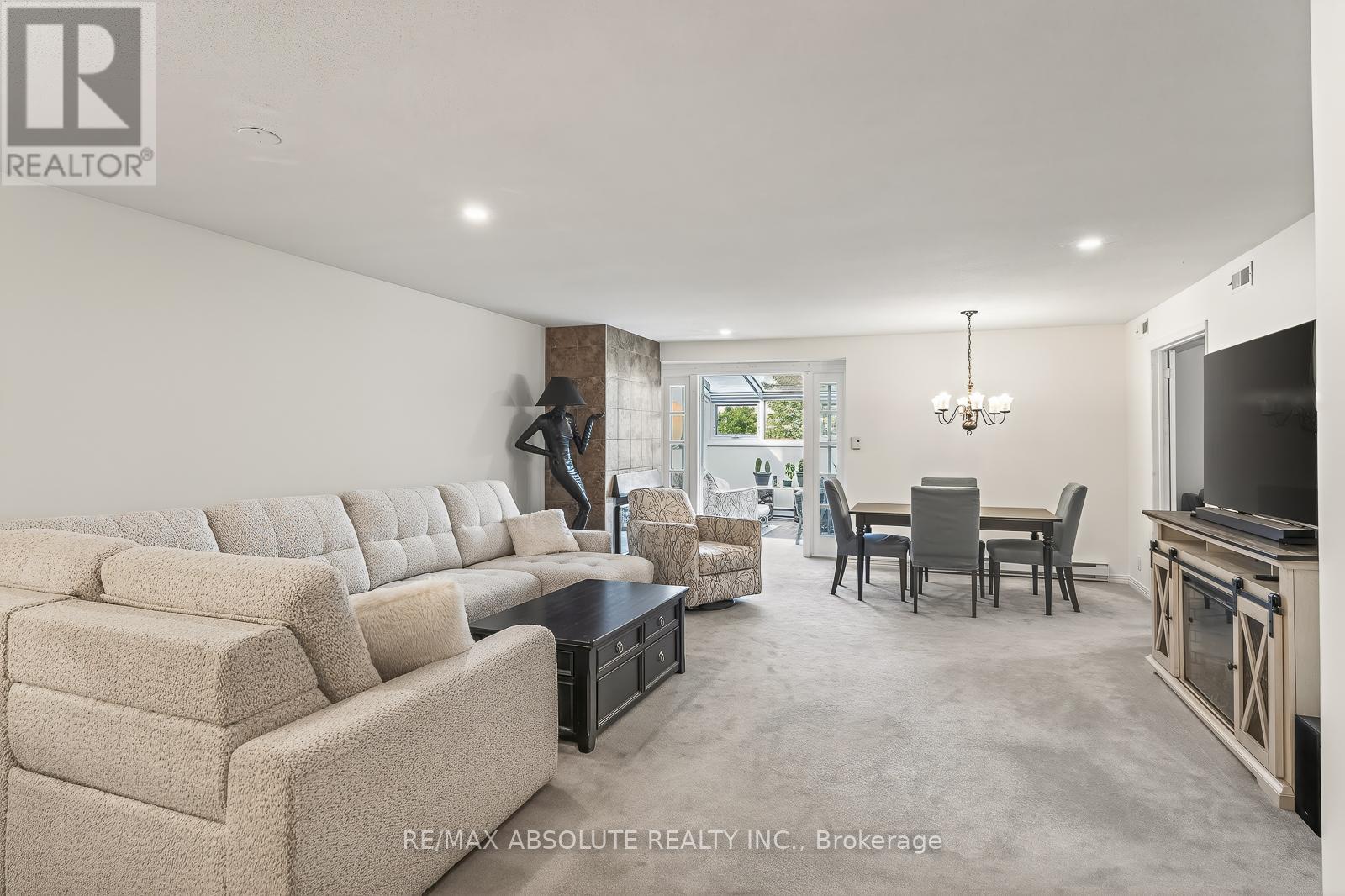206 STRATAS COURT - 21