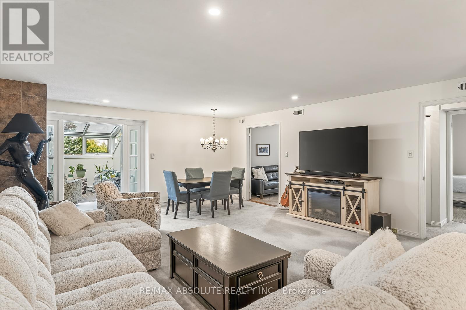 206 STRATAS COURT - 20