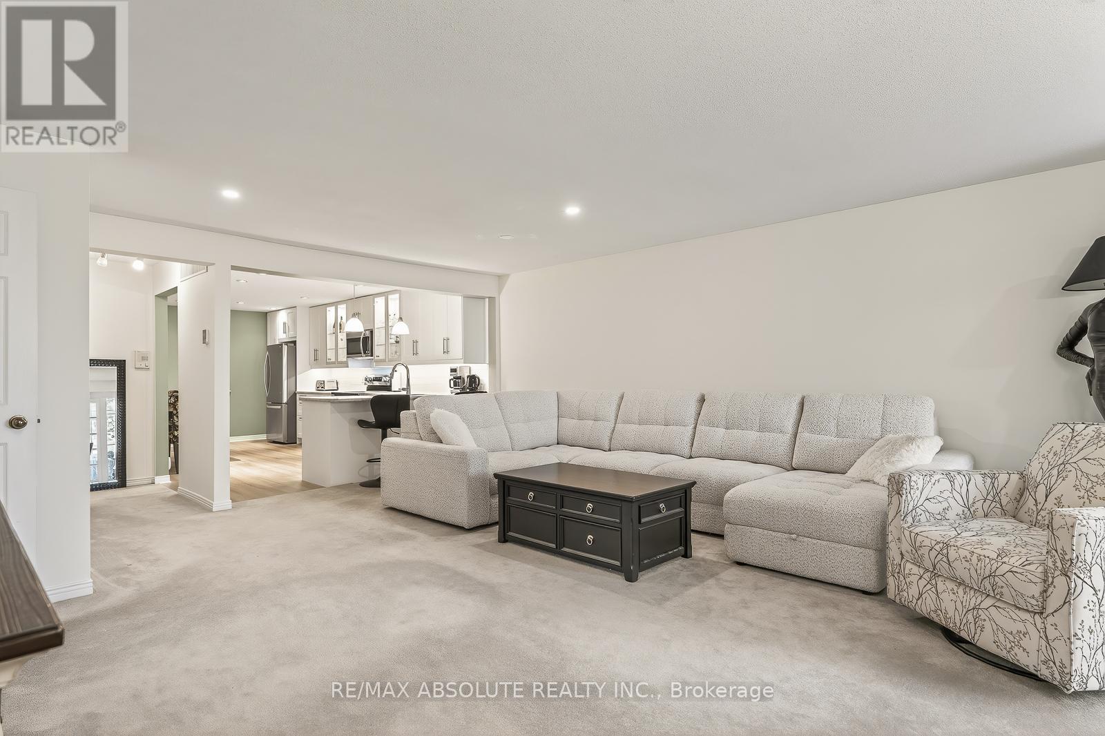 206 STRATAS COURT - 22