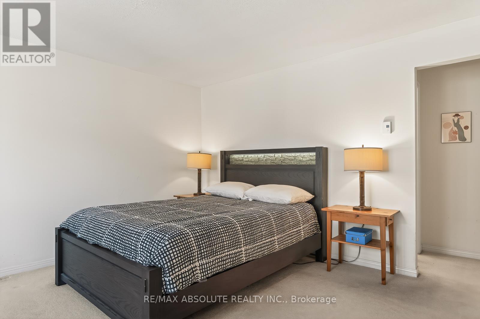 206 STRATAS COURT - 32