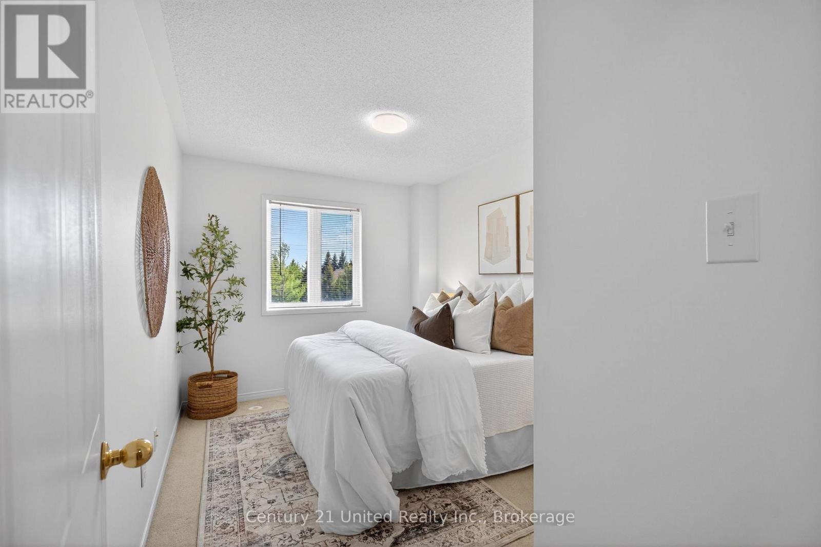 #30 2285 BUR OAK AVENUE - 33