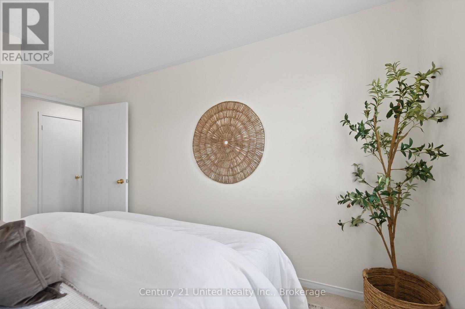 #30 2285 BUR OAK AVENUE - 35