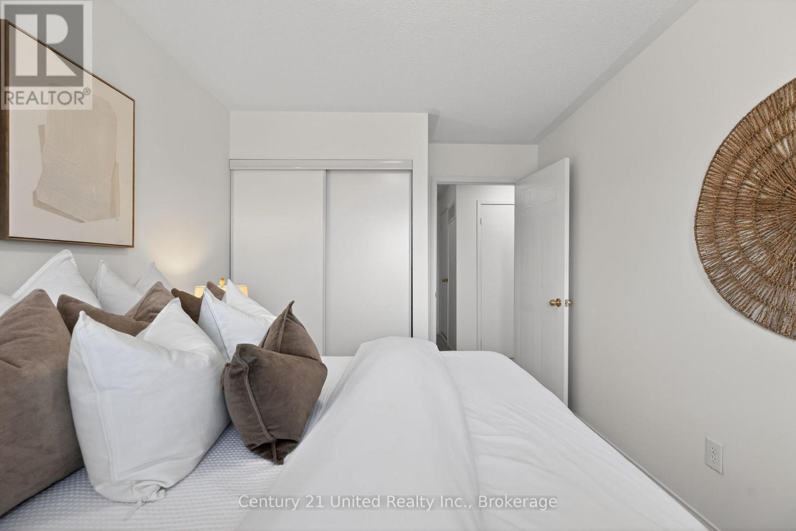 #30 2285 BUR OAK AVENUE - 36