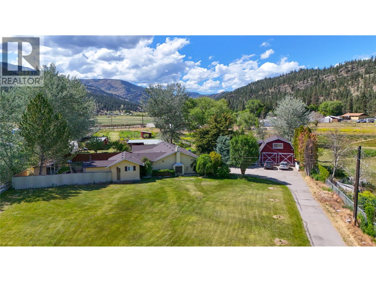 212 Carr Crescent - 1