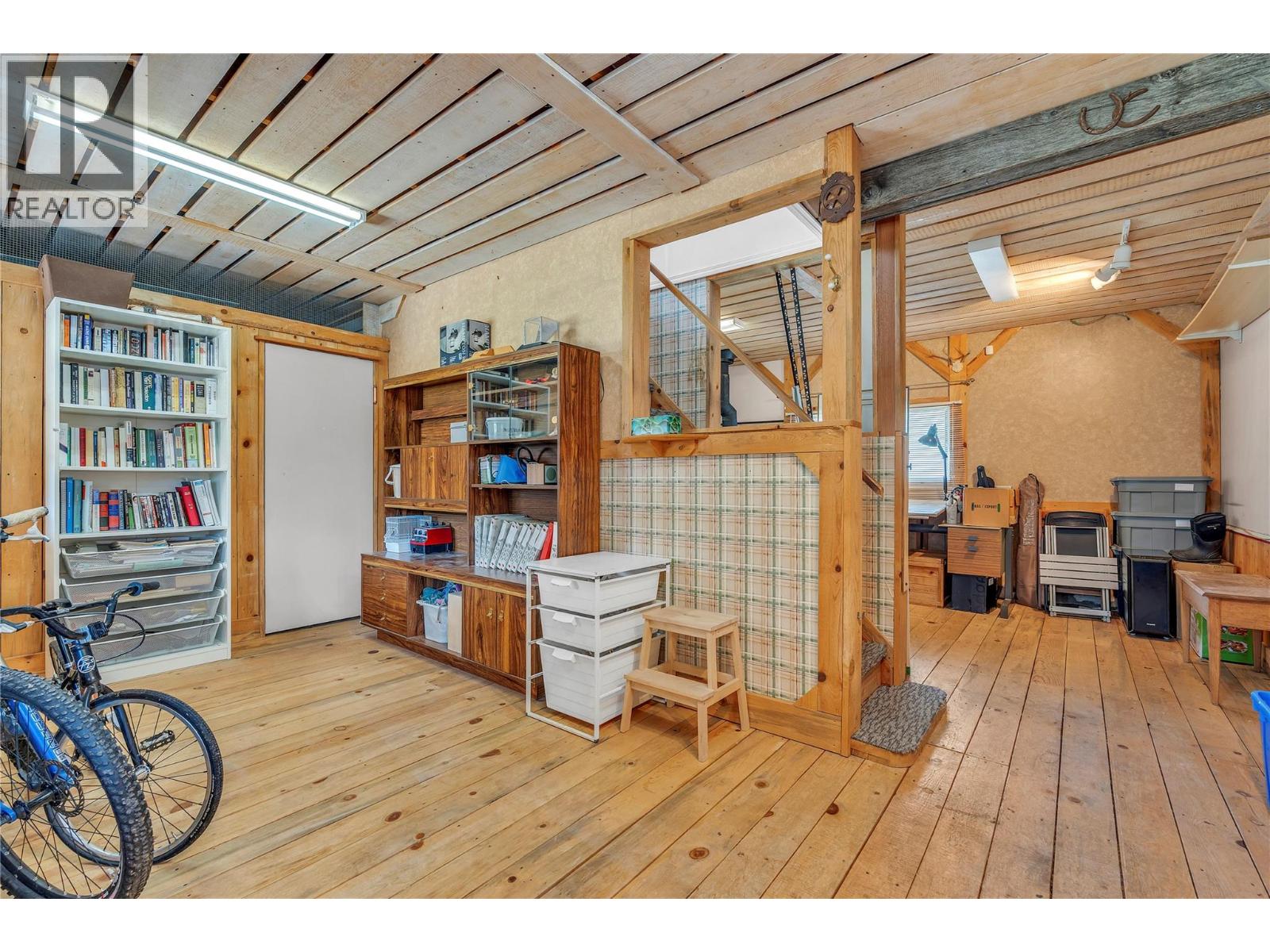 212 Carr Crescent - 30