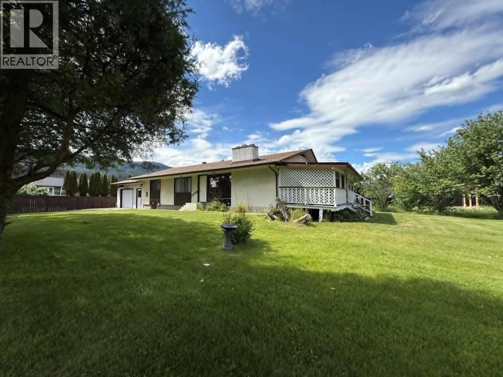 1003 Bridgeview Crescent - Image 2