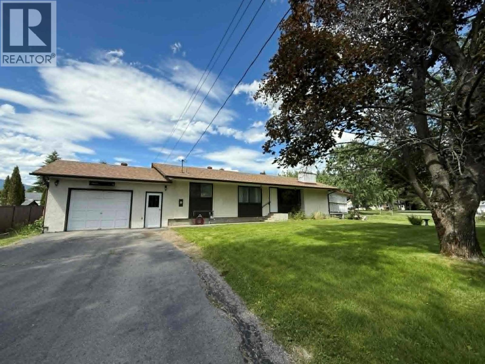 1003 Bridgeview Crescent - 5