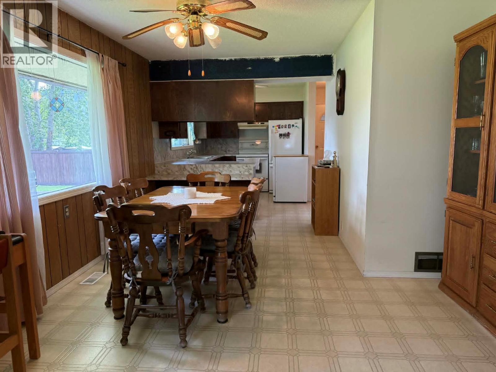 1003 Bridgeview Crescent - 32