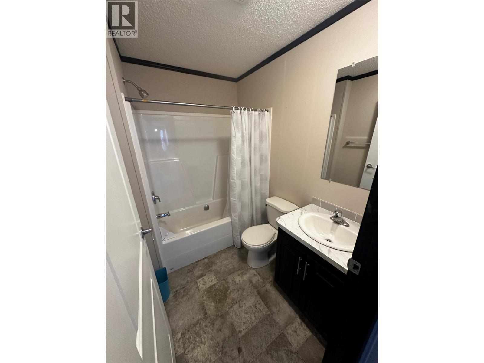 5207&5209 43 Street - 10