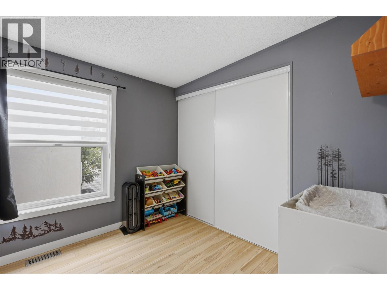 #125 1555 Howe Road - 25