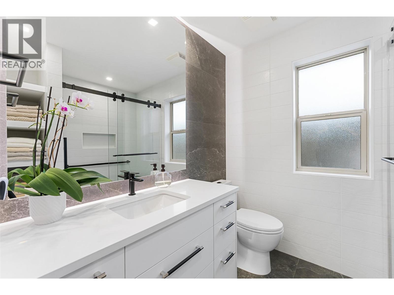 2090 Chilcotin Crescent, Kelowna