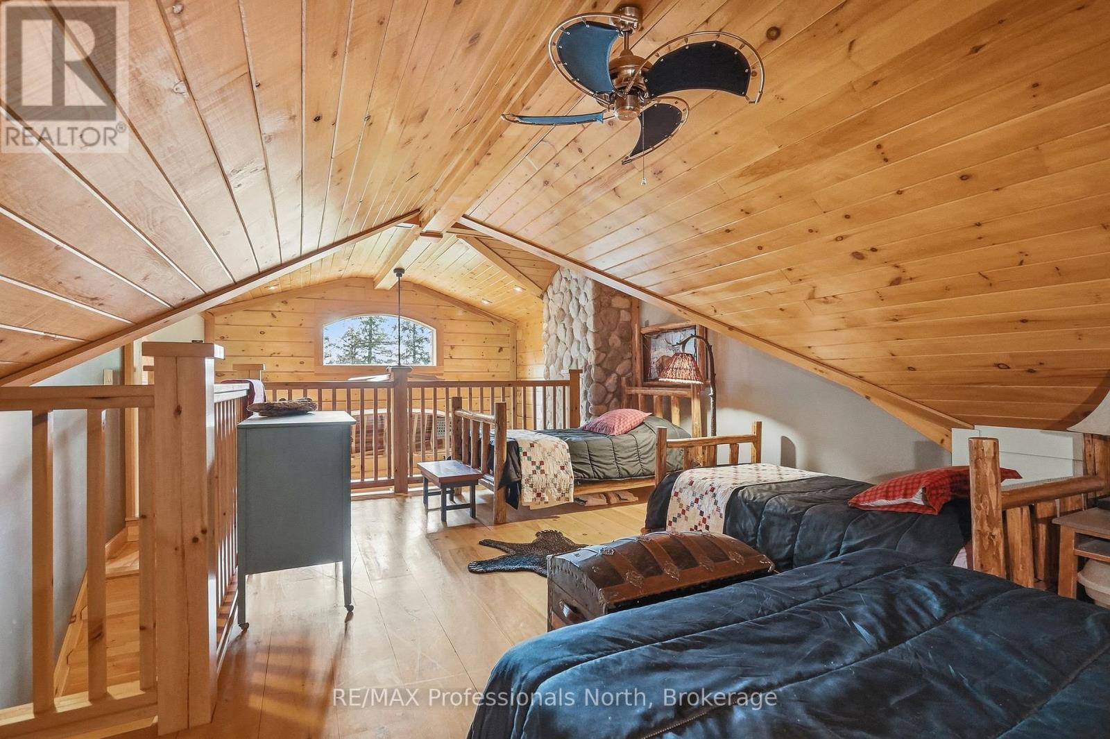 200 RIVERSIDE DRIVE - Image 31