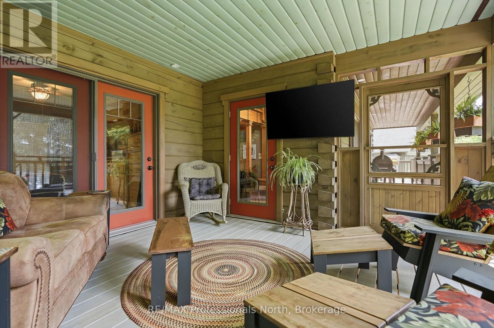 200 RIVERSIDE DRIVE - Image 38