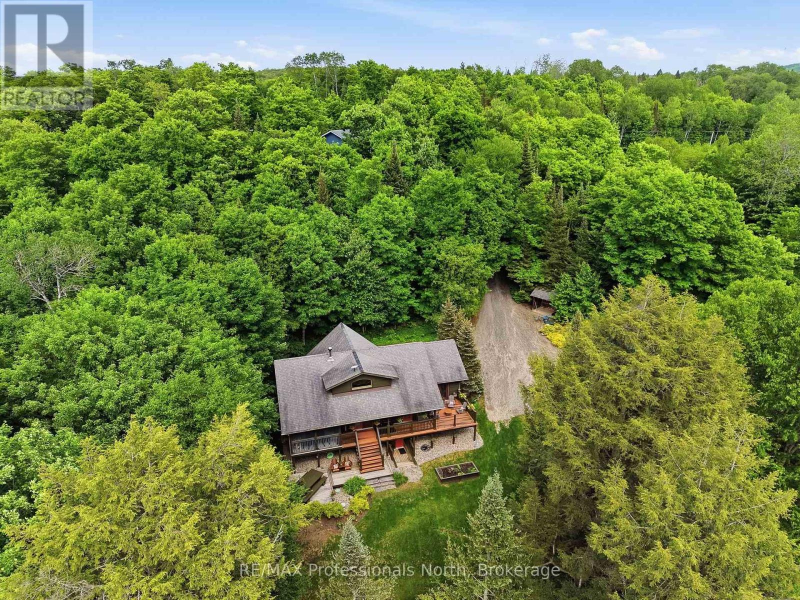 200 RIVERSIDE DRIVE - Image 43