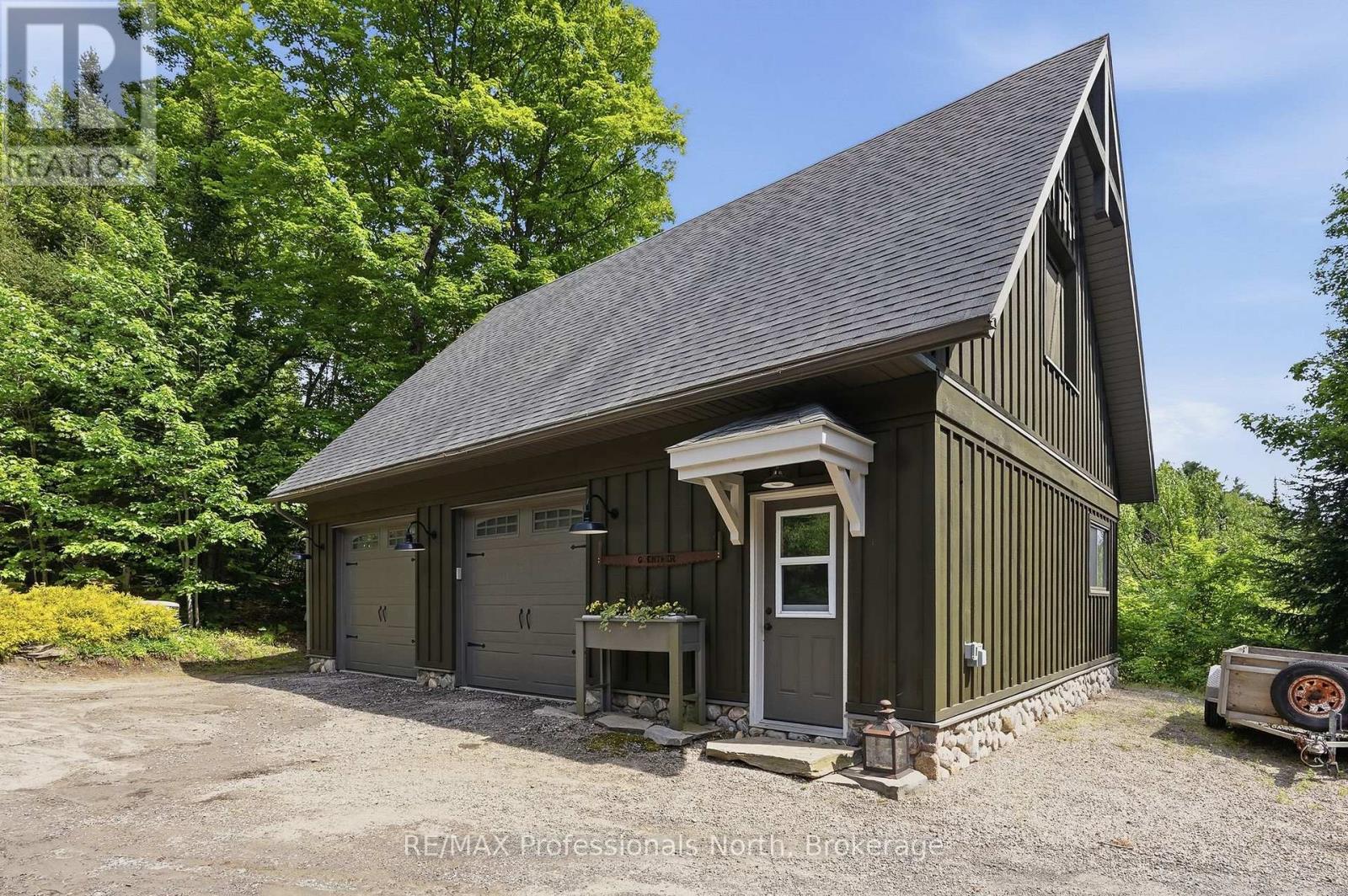 200 RIVERSIDE DRIVE - Image 44