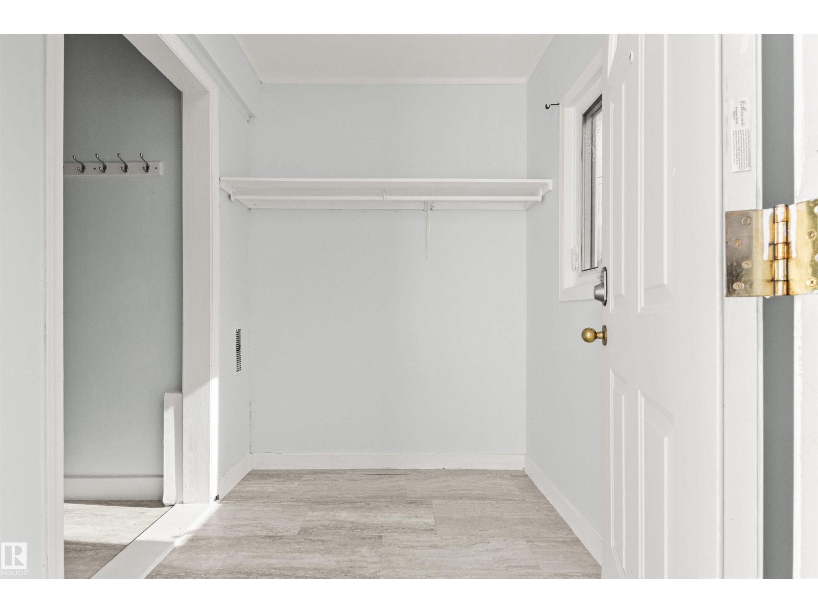 11605 91 ST NW - 22