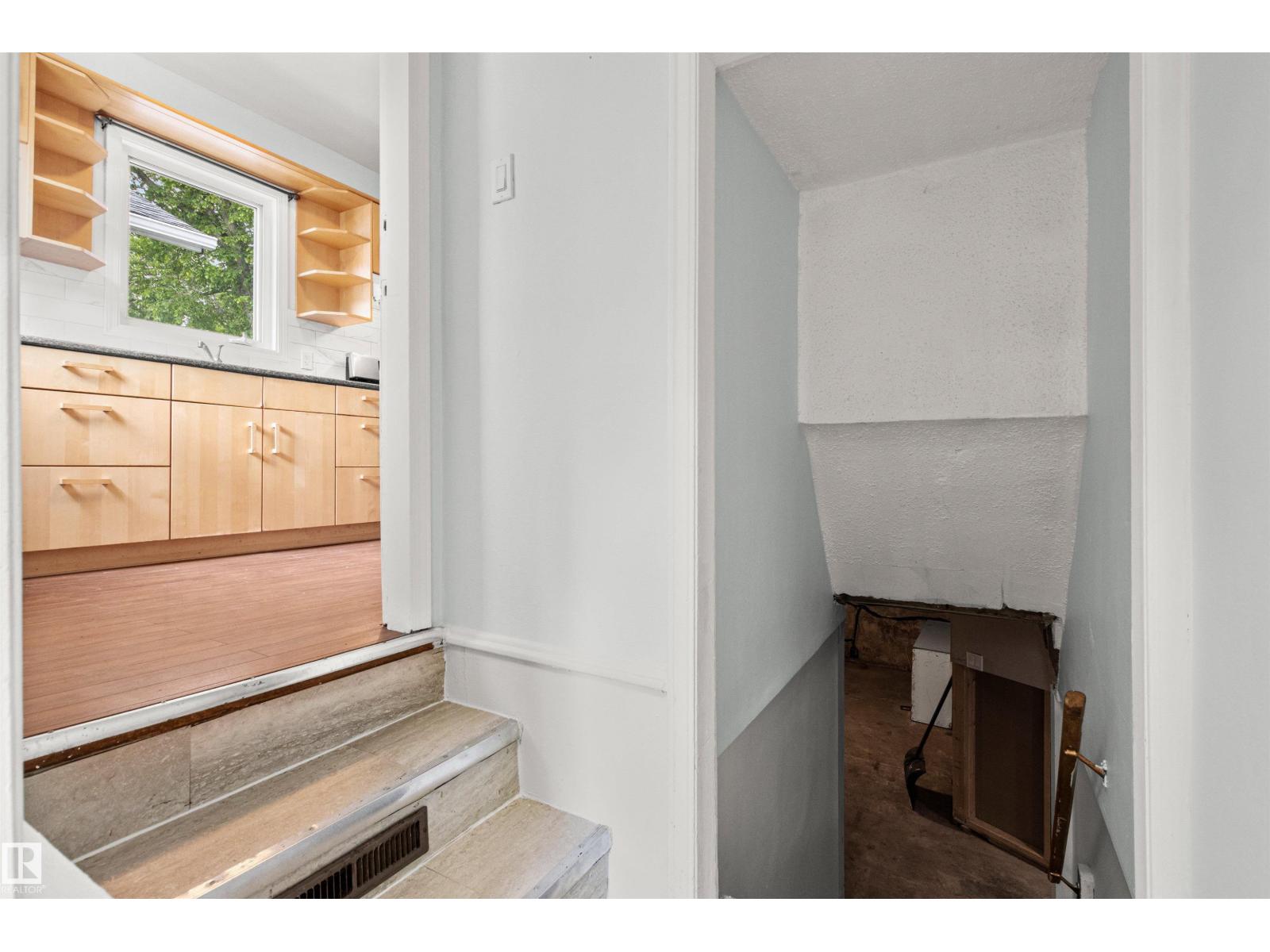11605 91 ST NW - 23