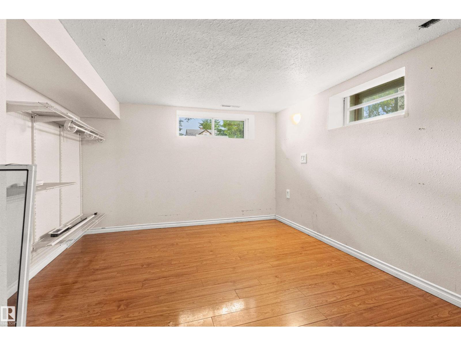 11605 91 ST NW - 24