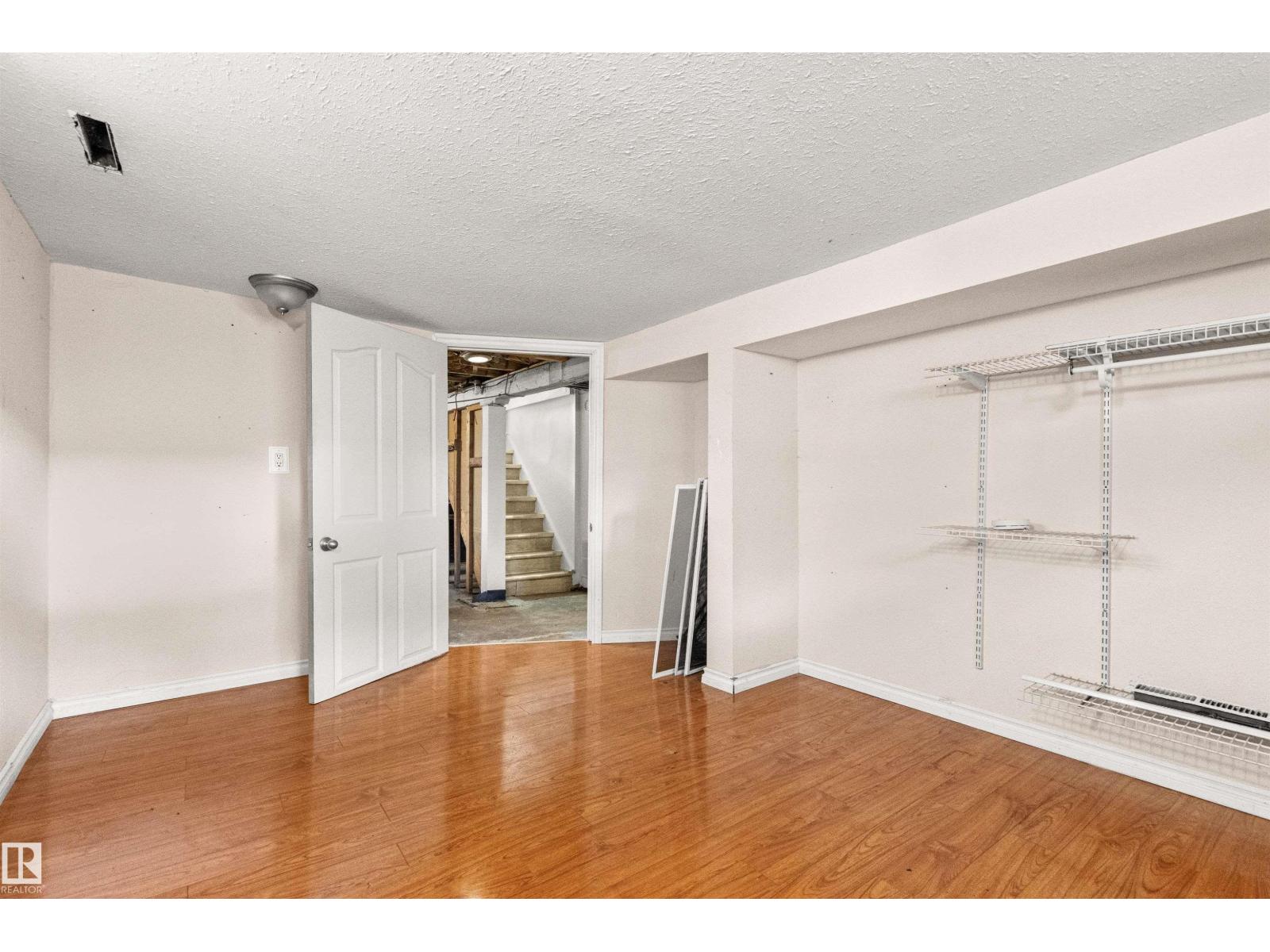 11605 91 ST NW - 25