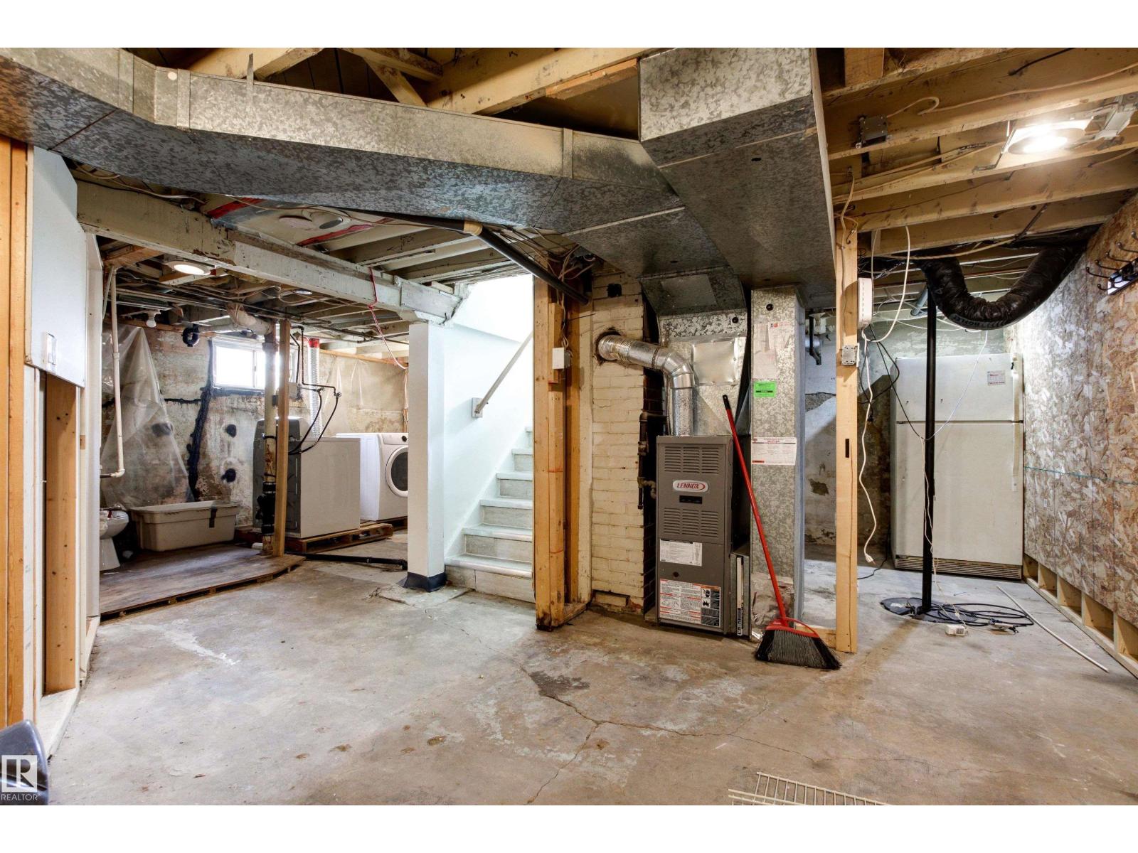 11605 91 ST NW - 31