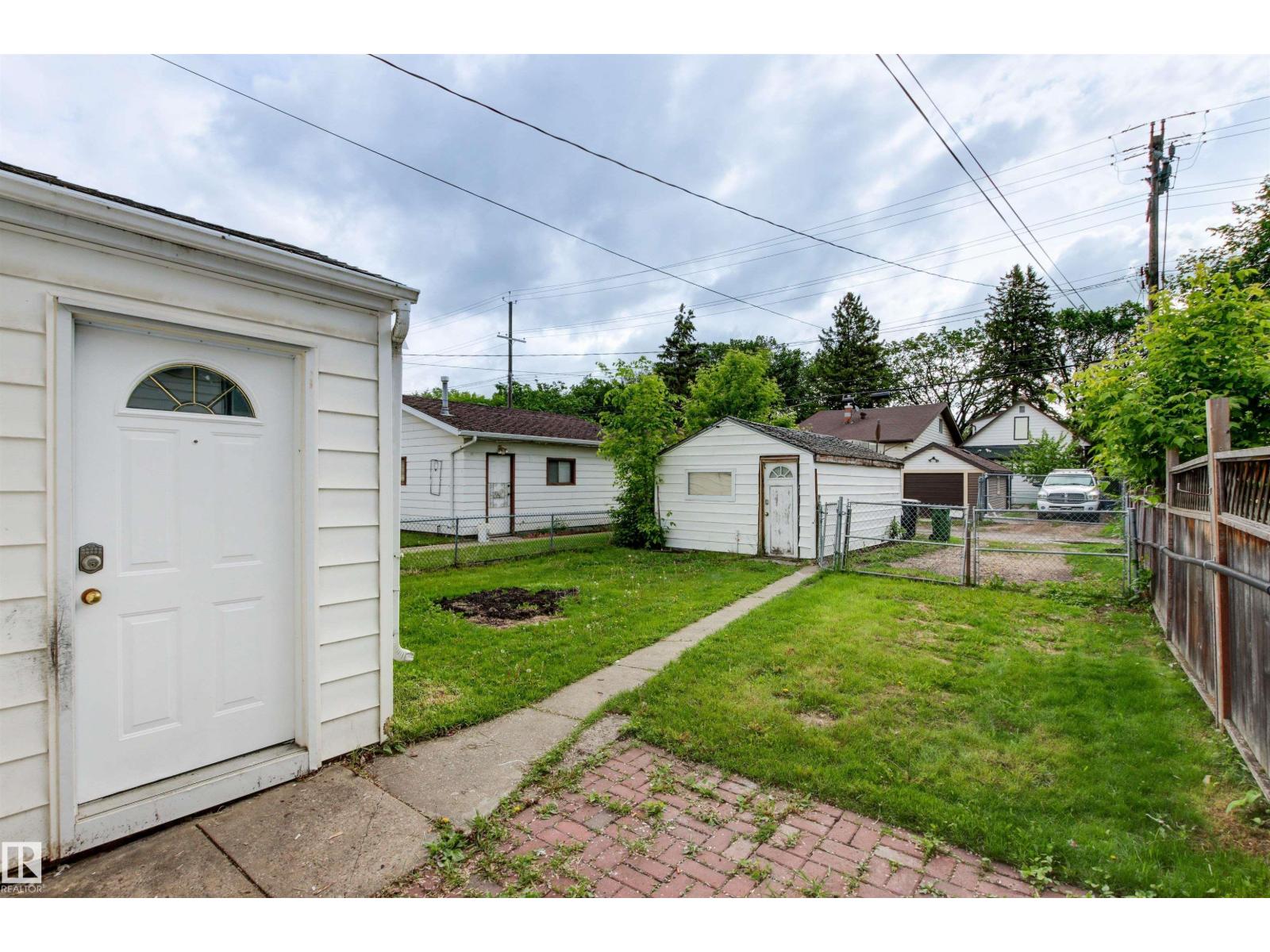 11605 91 ST NW - 35