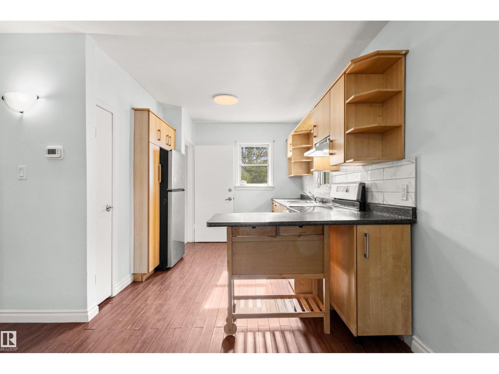 11605 91 ST NW - 9