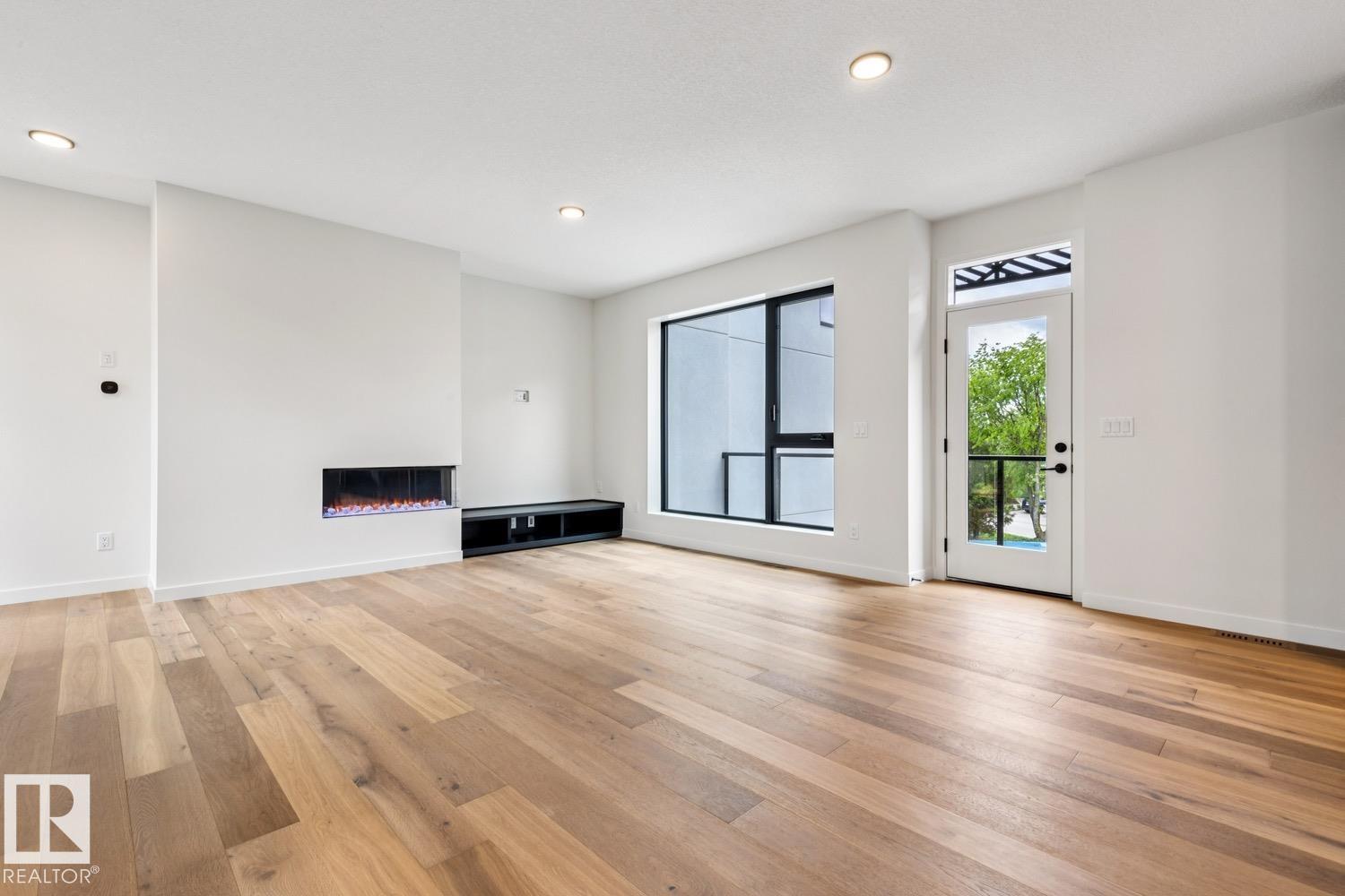 #6 10331 Wadhurst RD NW - 22