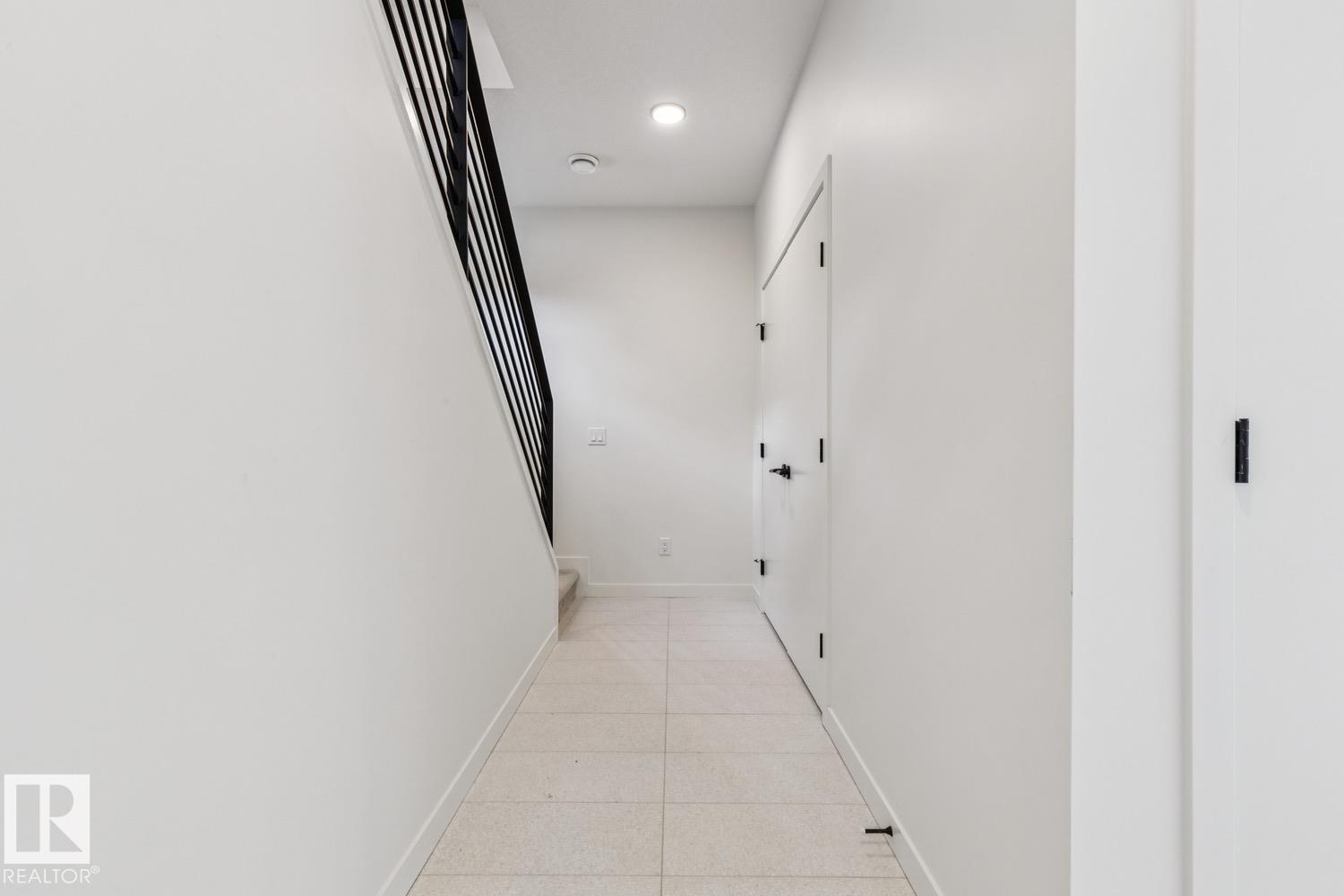 #6 10331 Wadhurst RD NW — photo 8