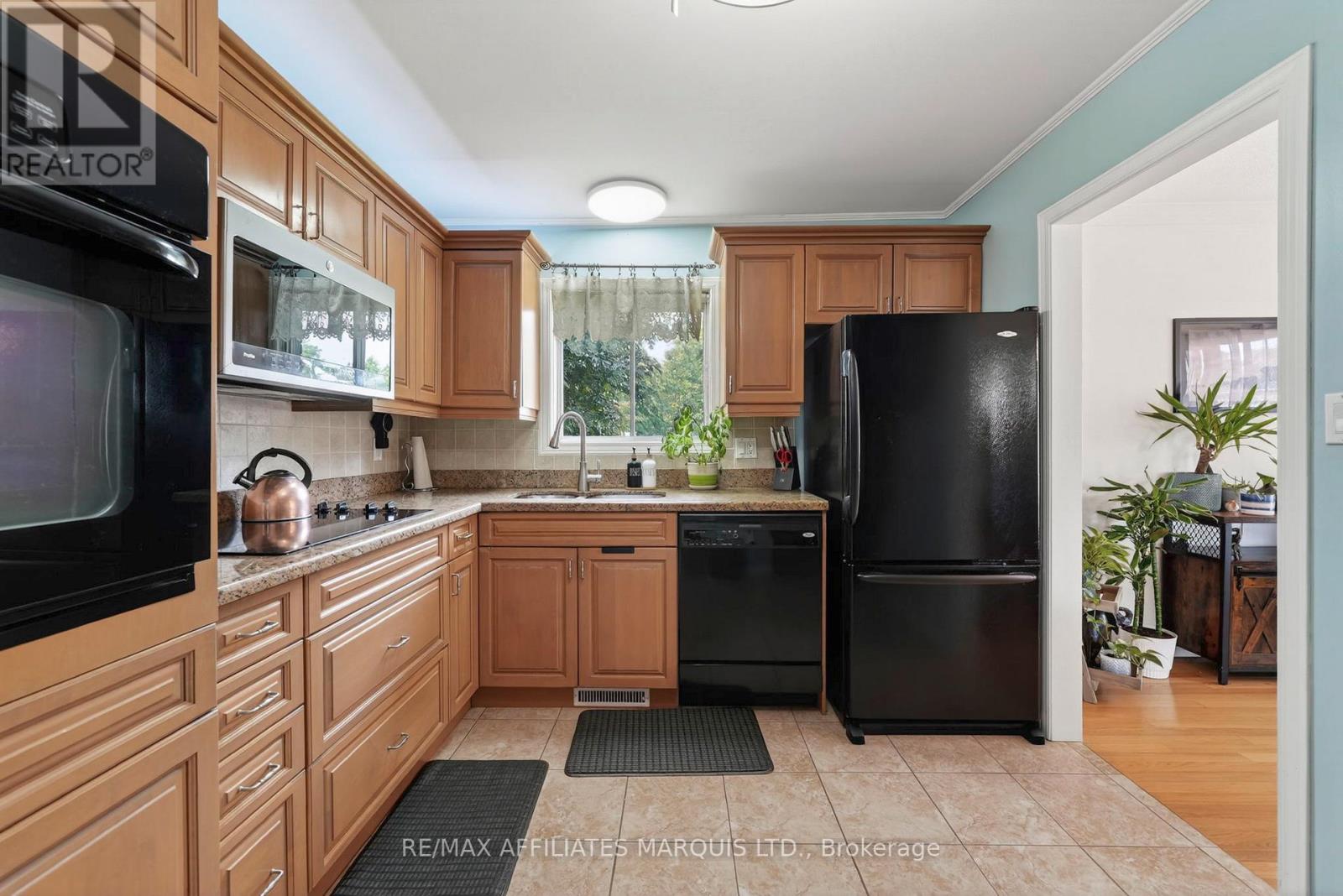 2706 ROSS AVENUE - 10