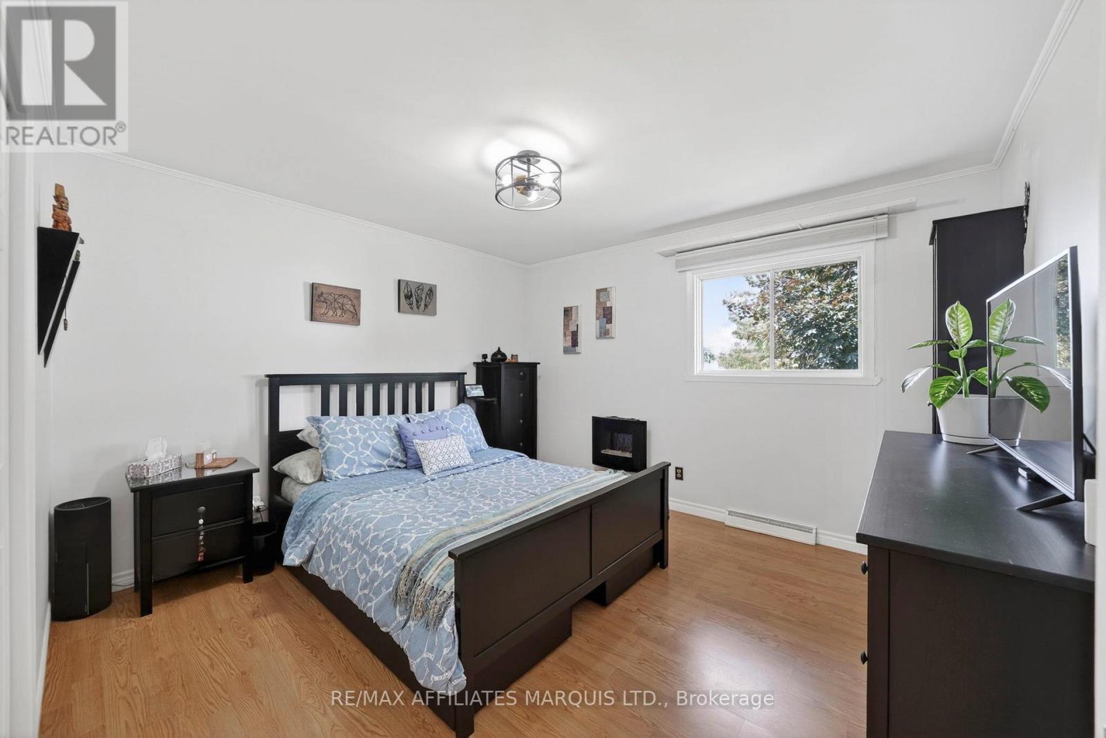 2706 ROSS AVENUE - 13