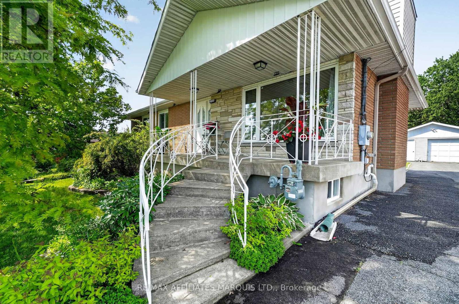 2706 ROSS AVENUE - 2
