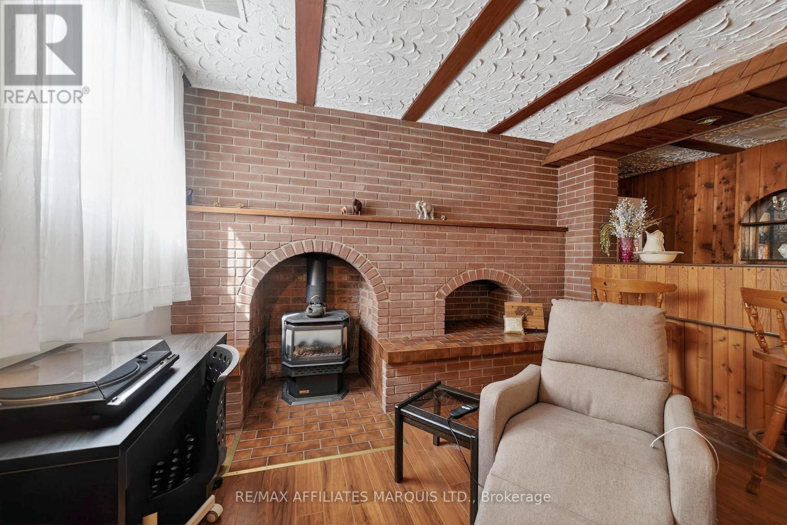2706 ROSS AVENUE - 21