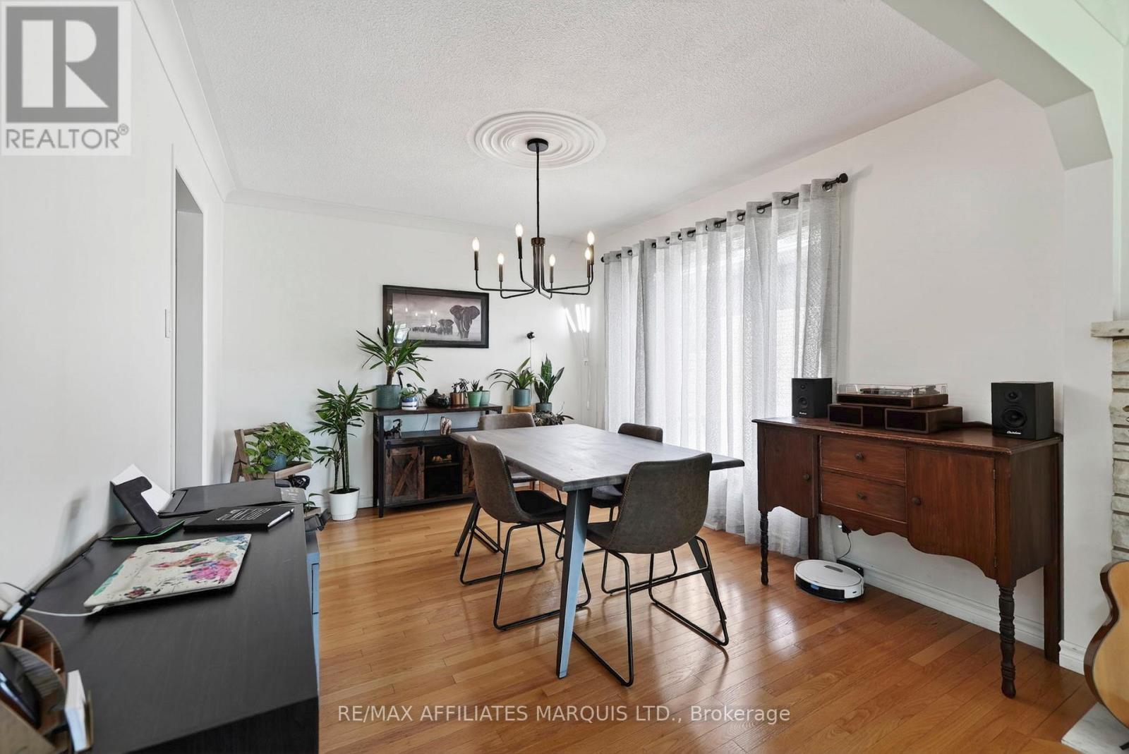 2706 ROSS AVENUE - 7
