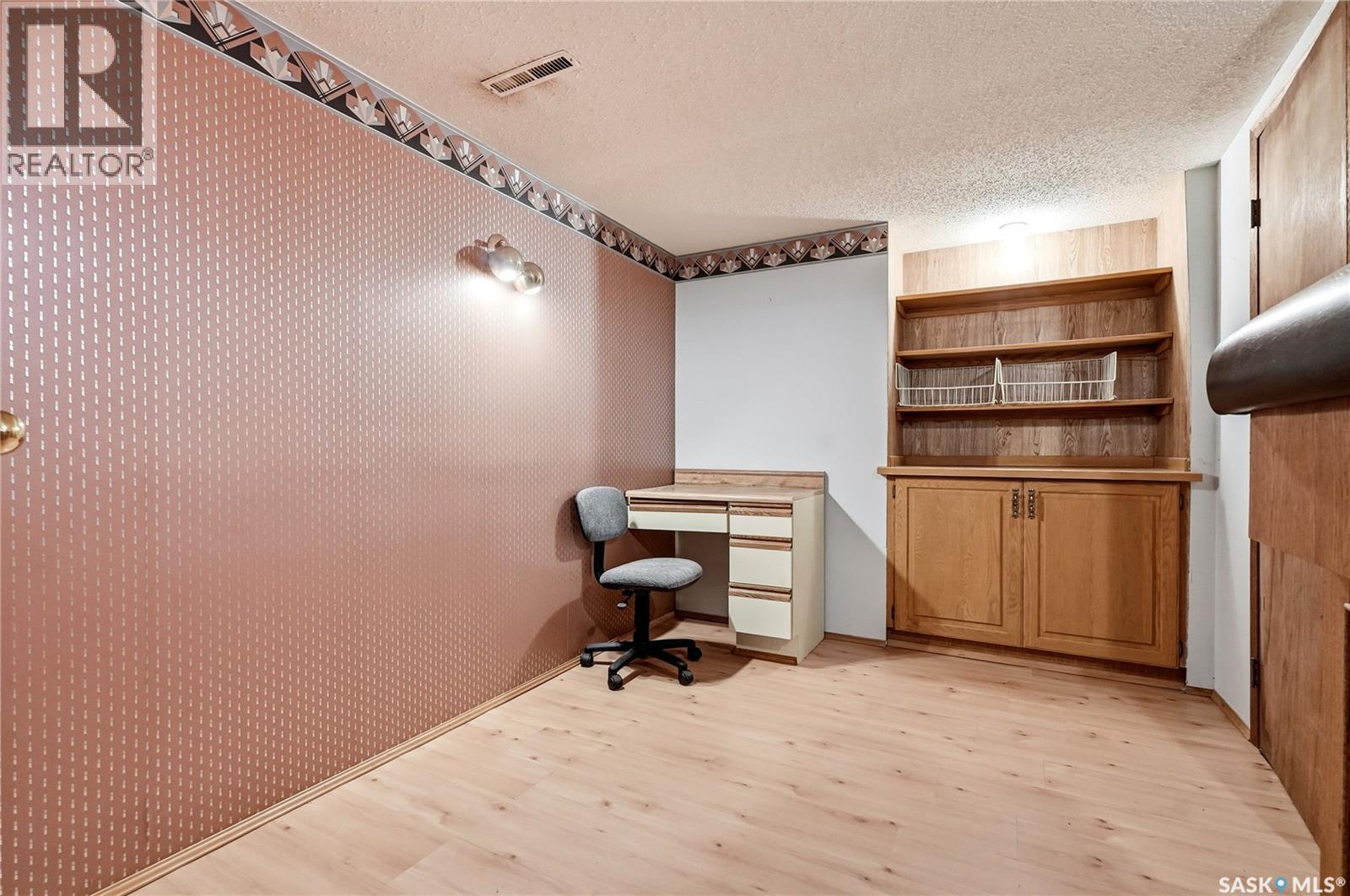 131 Nokomis CRESCENT — photo 42