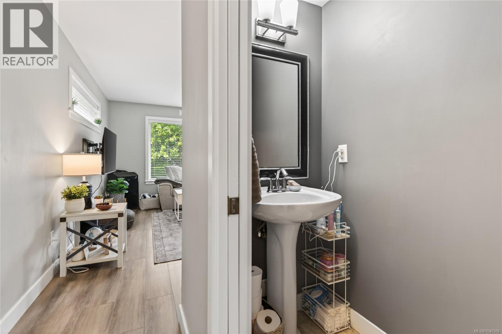 #104 4699 Muir Rd - 12