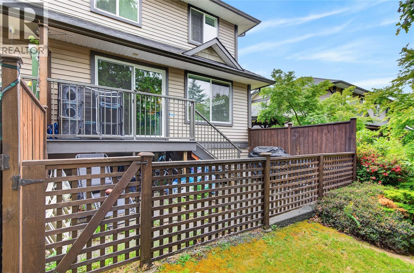 #104 4699 Muir Rd - 25