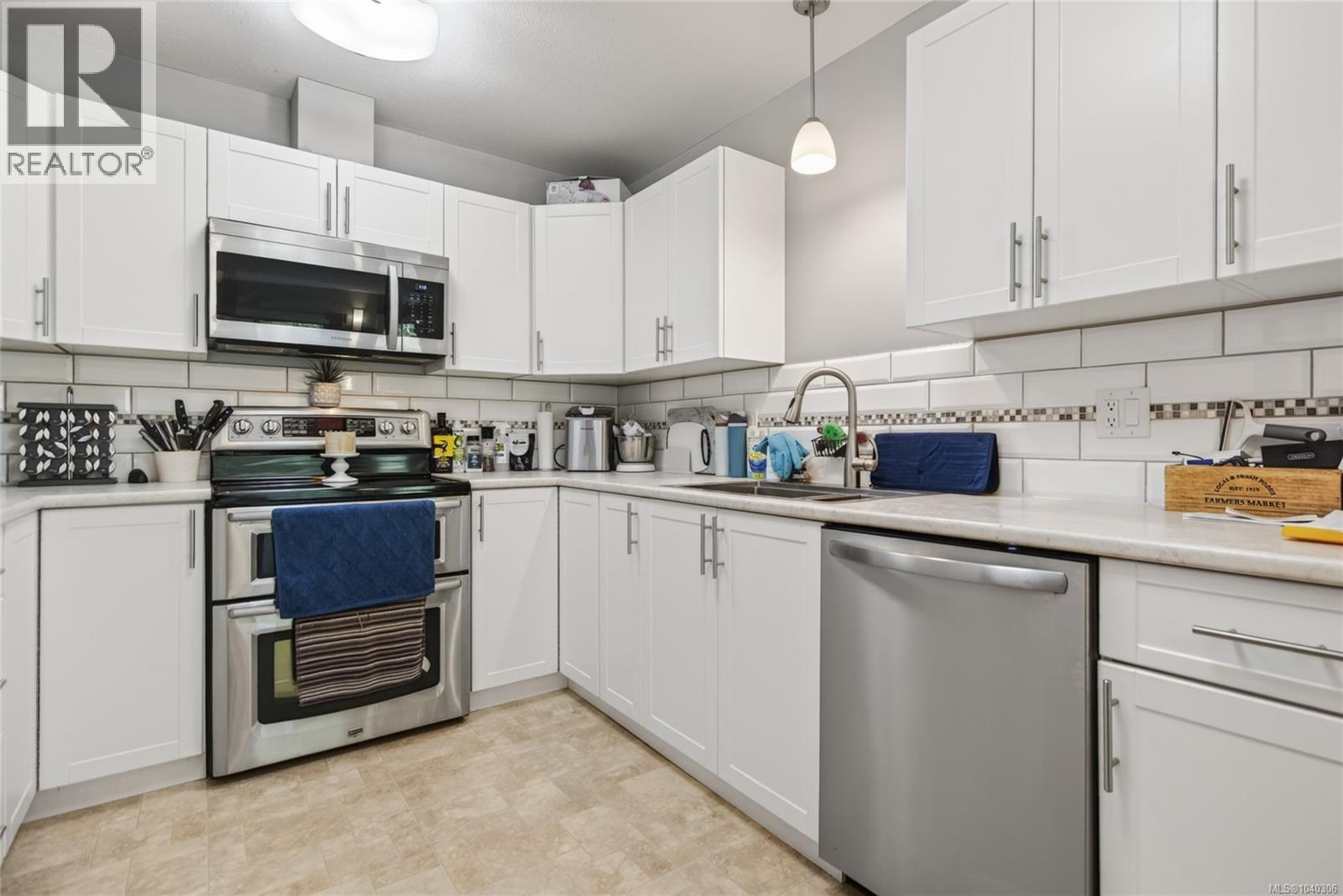 #104 4699 Muir Rd - 6